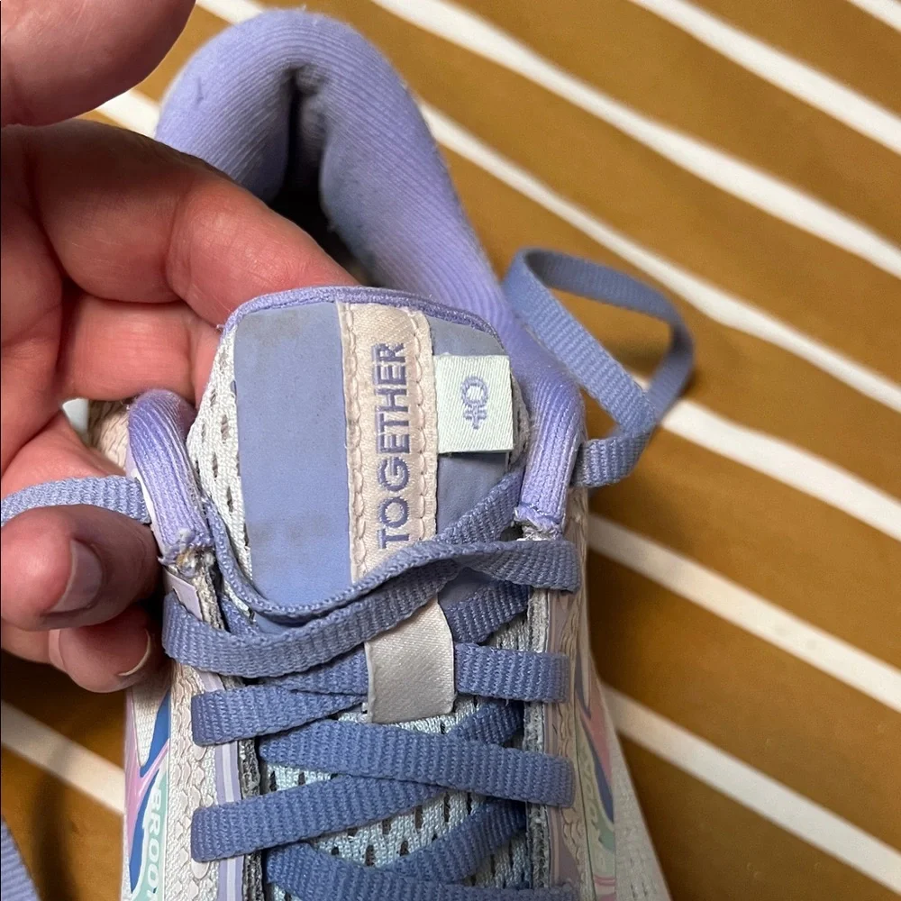 Brooks‎ Women's Ghost 14 Sneakers - White and Lavender